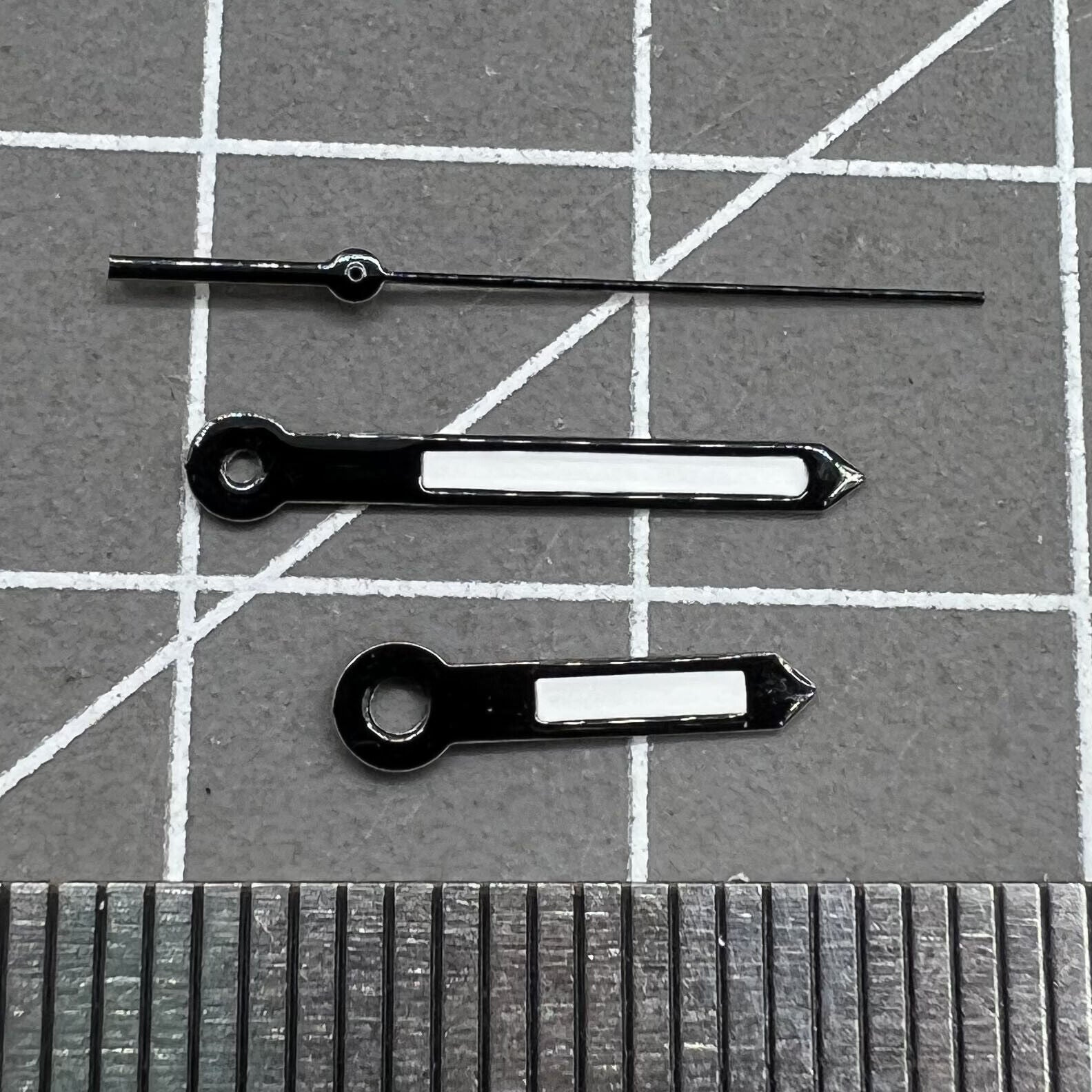 Black watch hands set for quartz movement, compatible with Hattori Epson TMI VJ42 P1-H2-3 models.