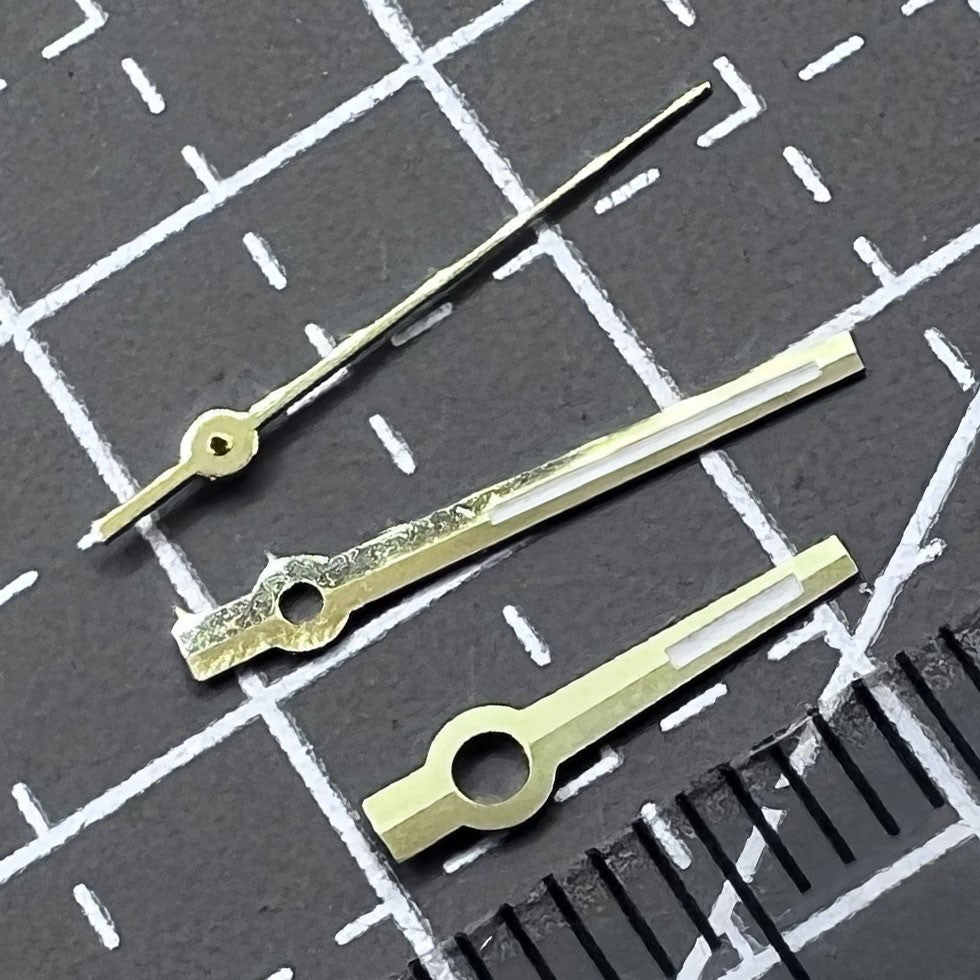 2 Sets/Packung Modifizierte Dayjust-Zeiger mit goldenem Rand und blauer Leuchtmasse für NH35 NH36-Uhrwerk 