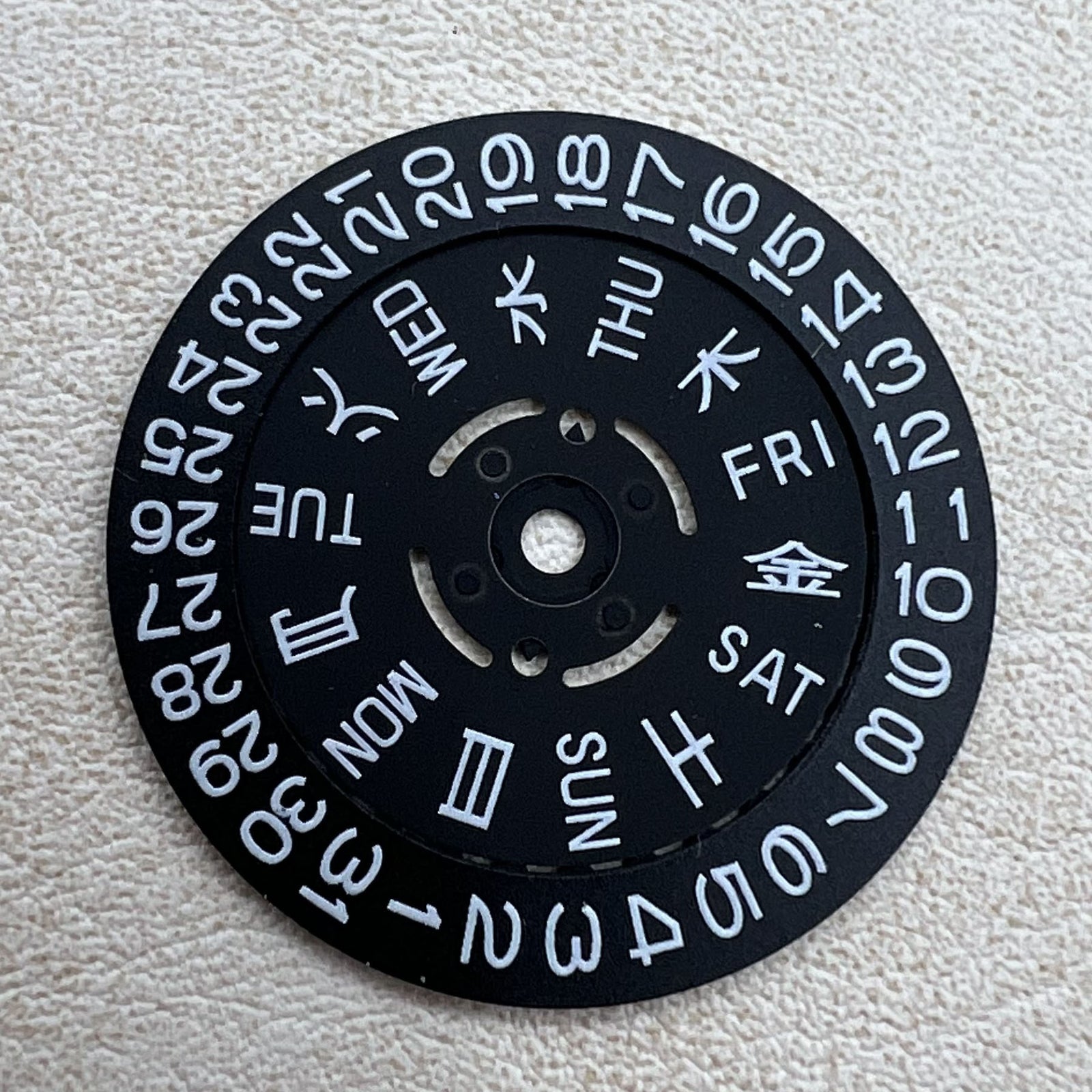 Schwarze Datumsscheibe mit gr�nem Leuchtmittel f�r Seiko NH36 Uhrwerk, gut lesbar und langlebig