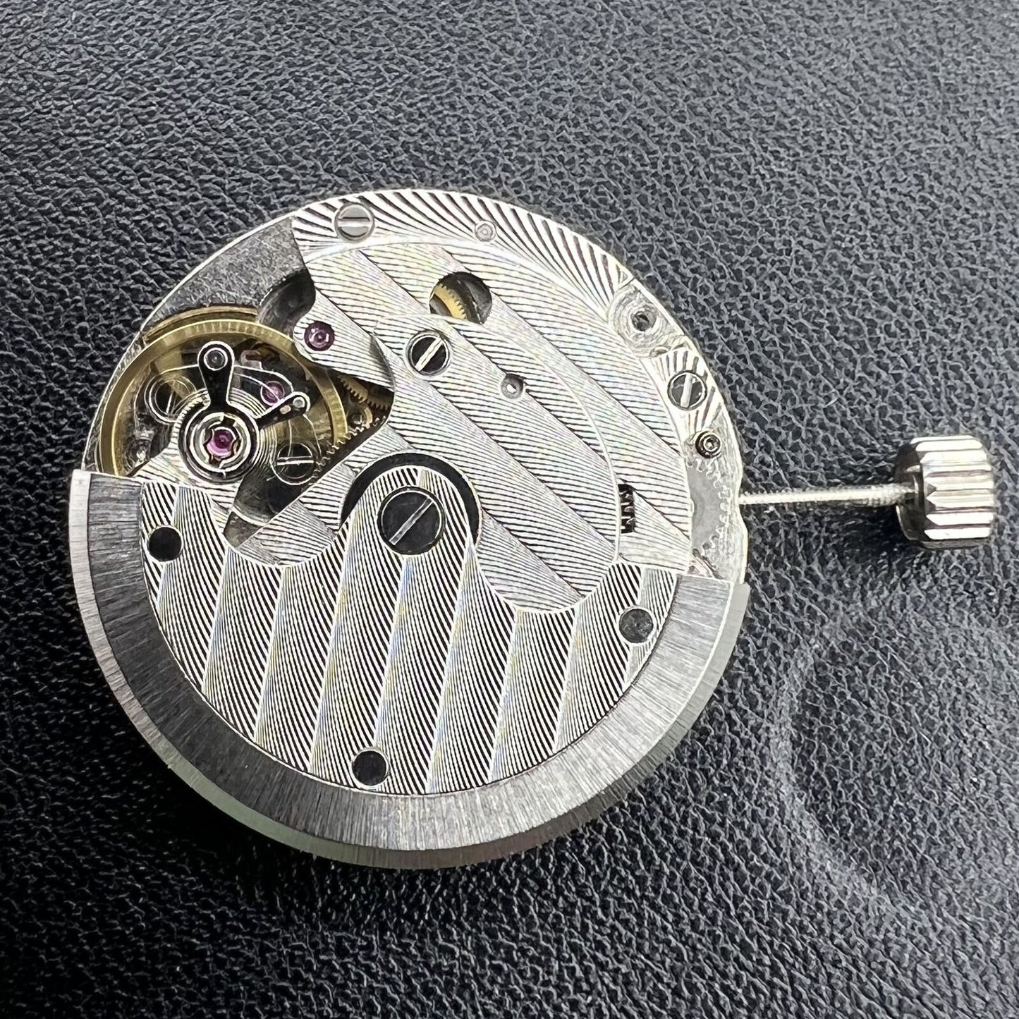 Tianjin Seagull T17 ST1731 watch movement showing 2 hands, small seconds, and single calendar display.