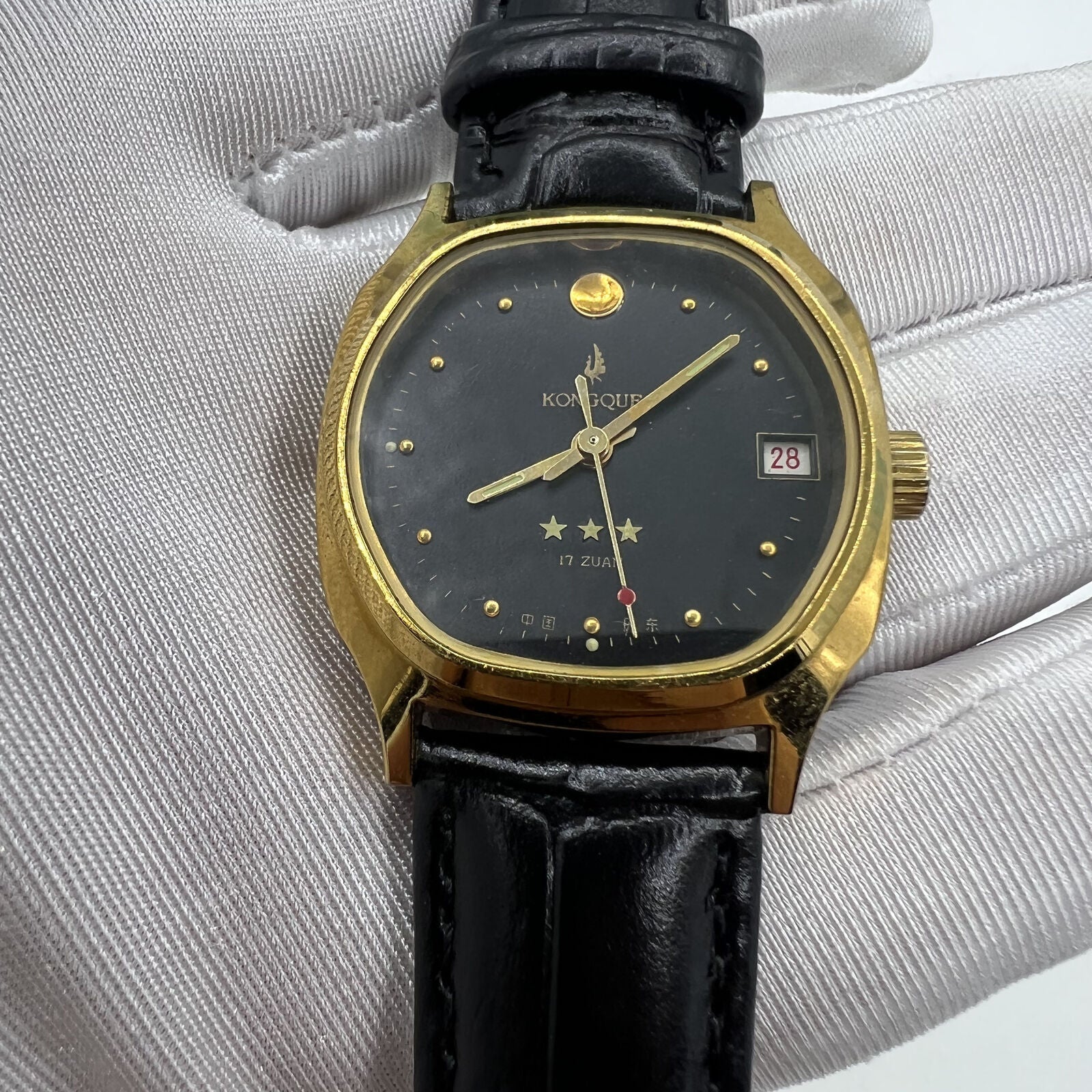 Chunlan 33mm steel manual watch with silver dial, 17 jewels, and stainless steel band.