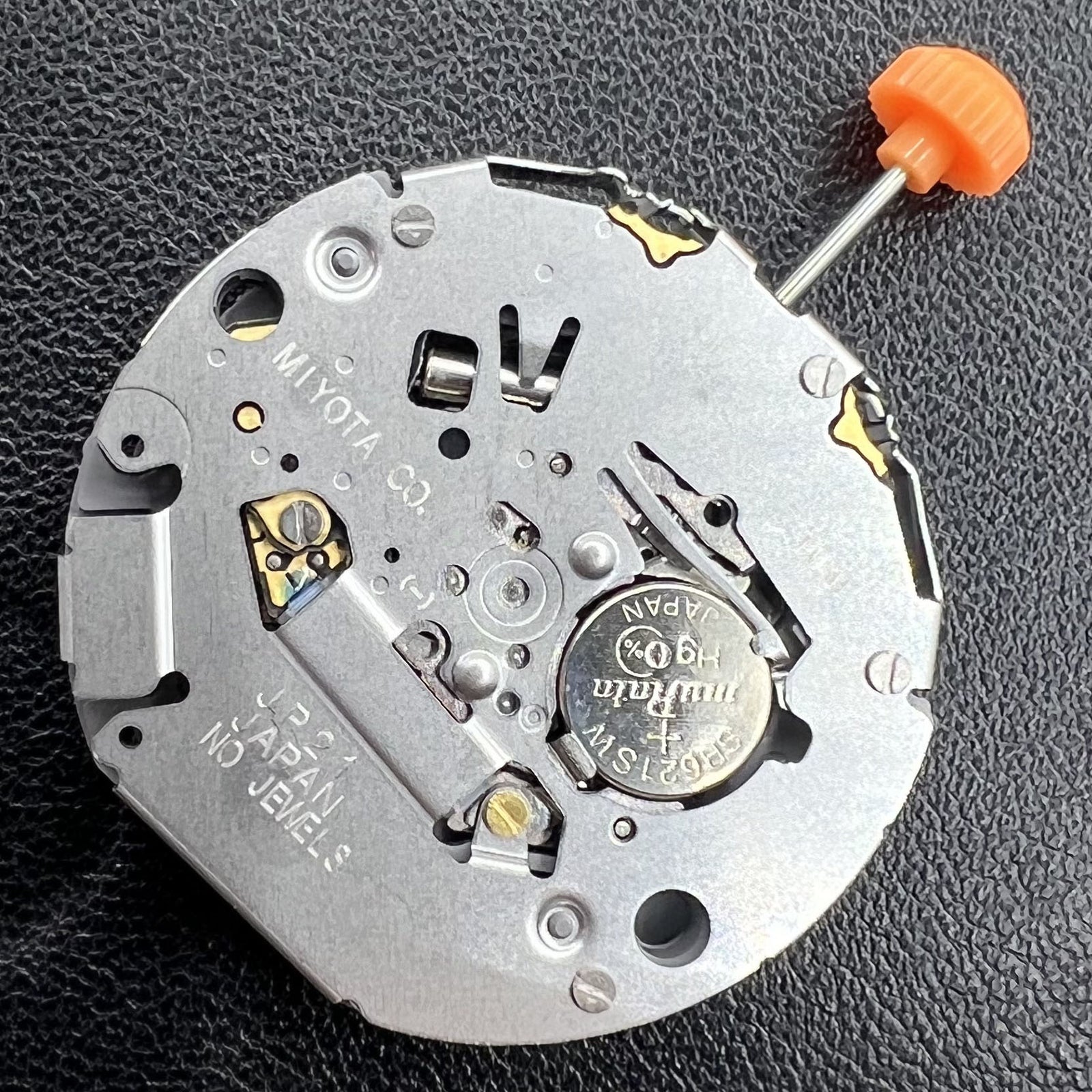 Miyota JP21 Quartz watch movement with date display at 3 o'clock for precision timekeeping.