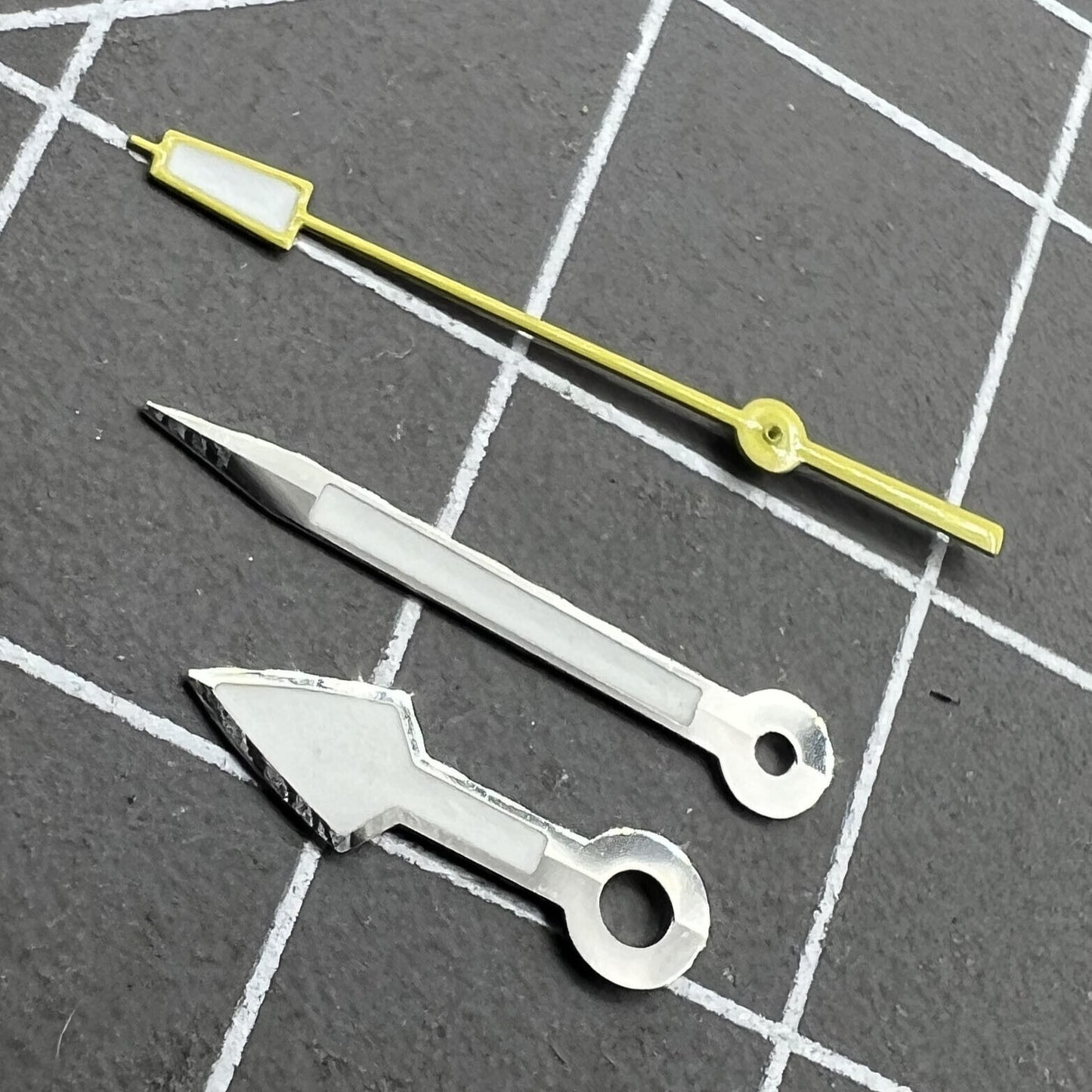 Arrow silver trim watch hands with yellow second hand, green lume, compatible with NH35 NH36 movements.