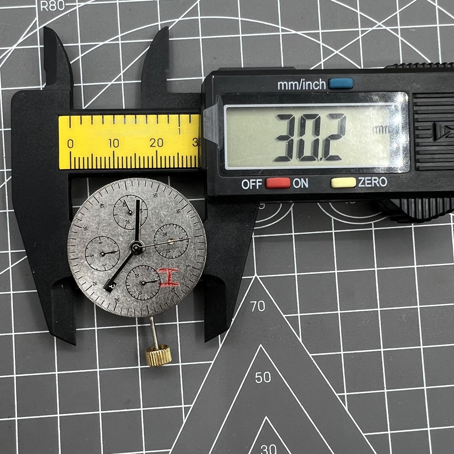 Black Dandong watch accessory featuring automatic mechanical movement and precise small second dial at 9 o'clock for accurate timekeeping.