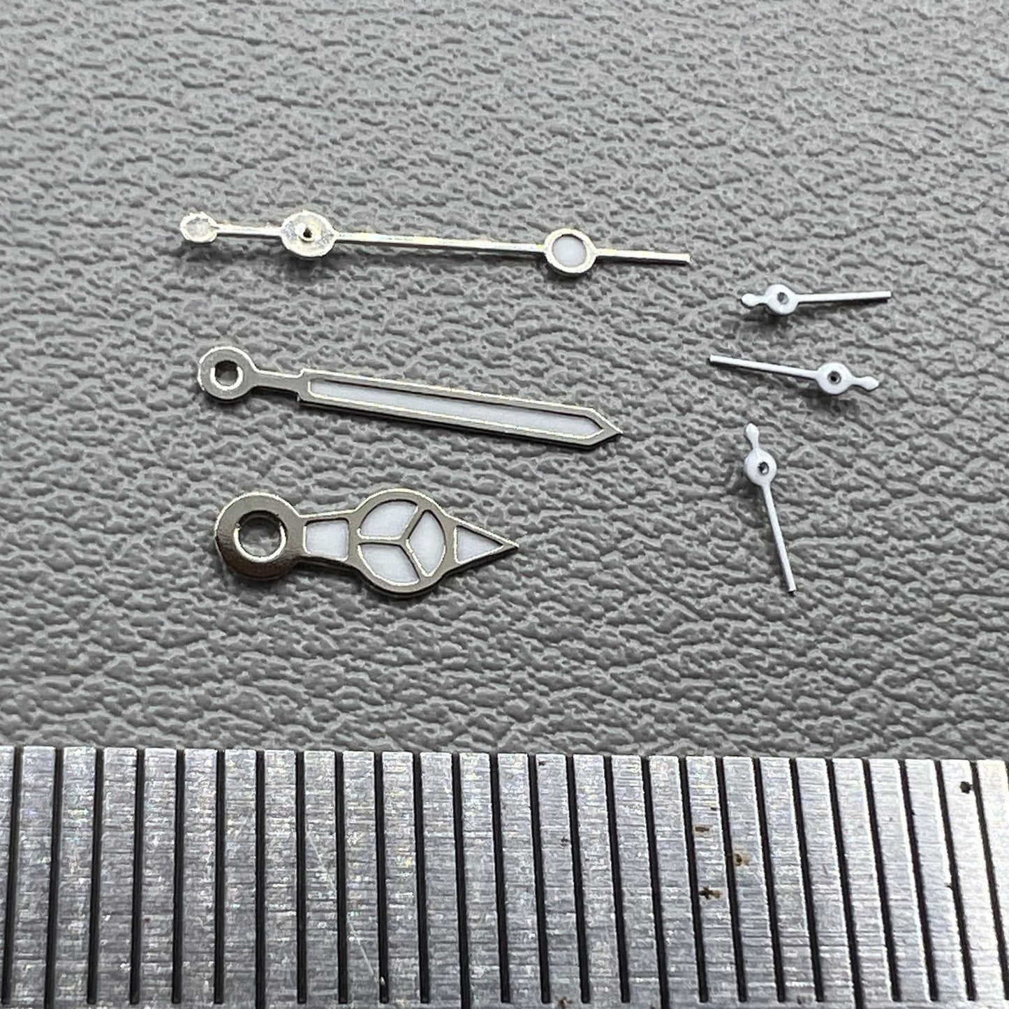 2 Sets Weiss mit Silberrand Grüne Leuchtzeiger für VD53 VD54 VD57 Uhrwerk