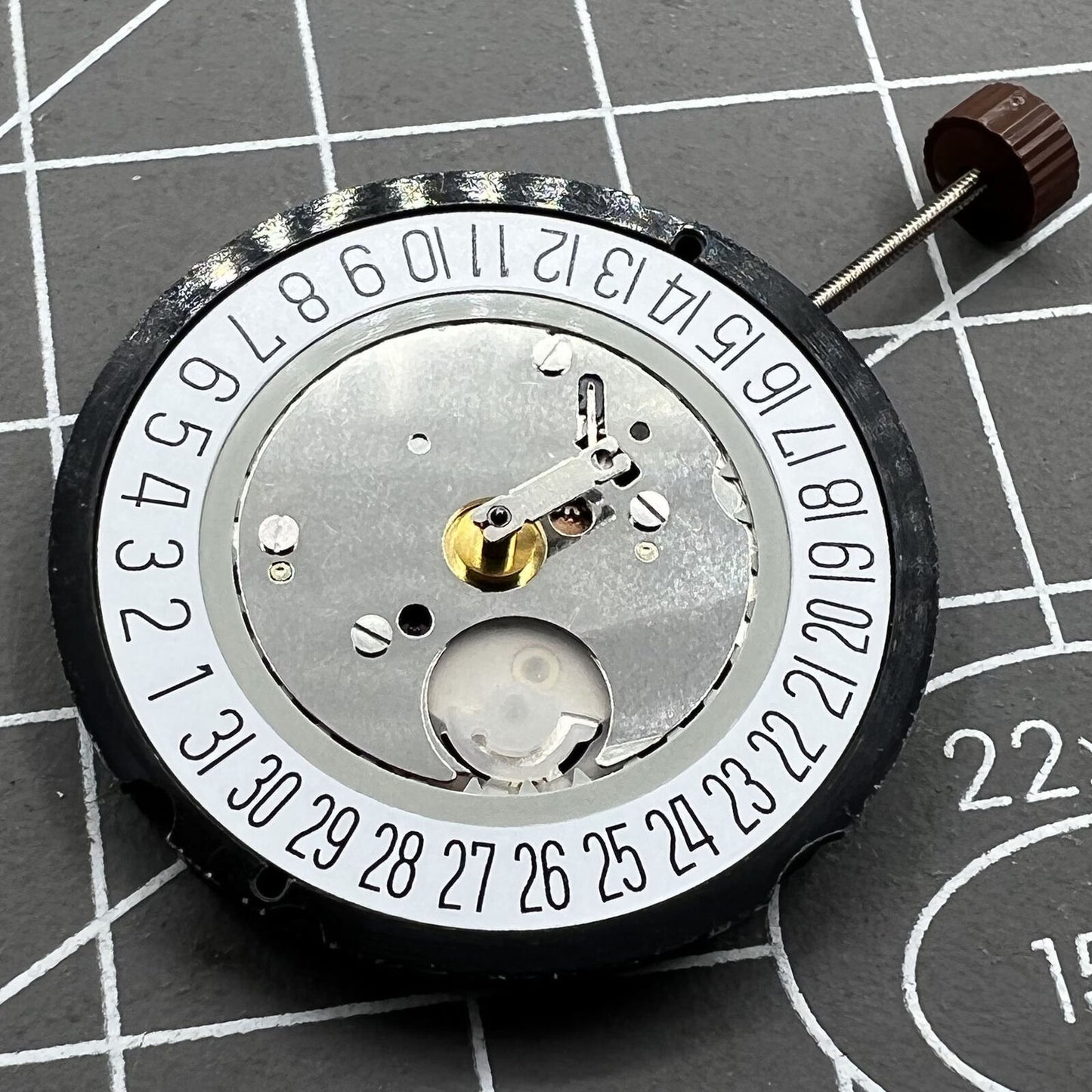 Ronda 515 quartz watch movement with date window at 6, high canon pinion for accurate timekeeping by Ronda
