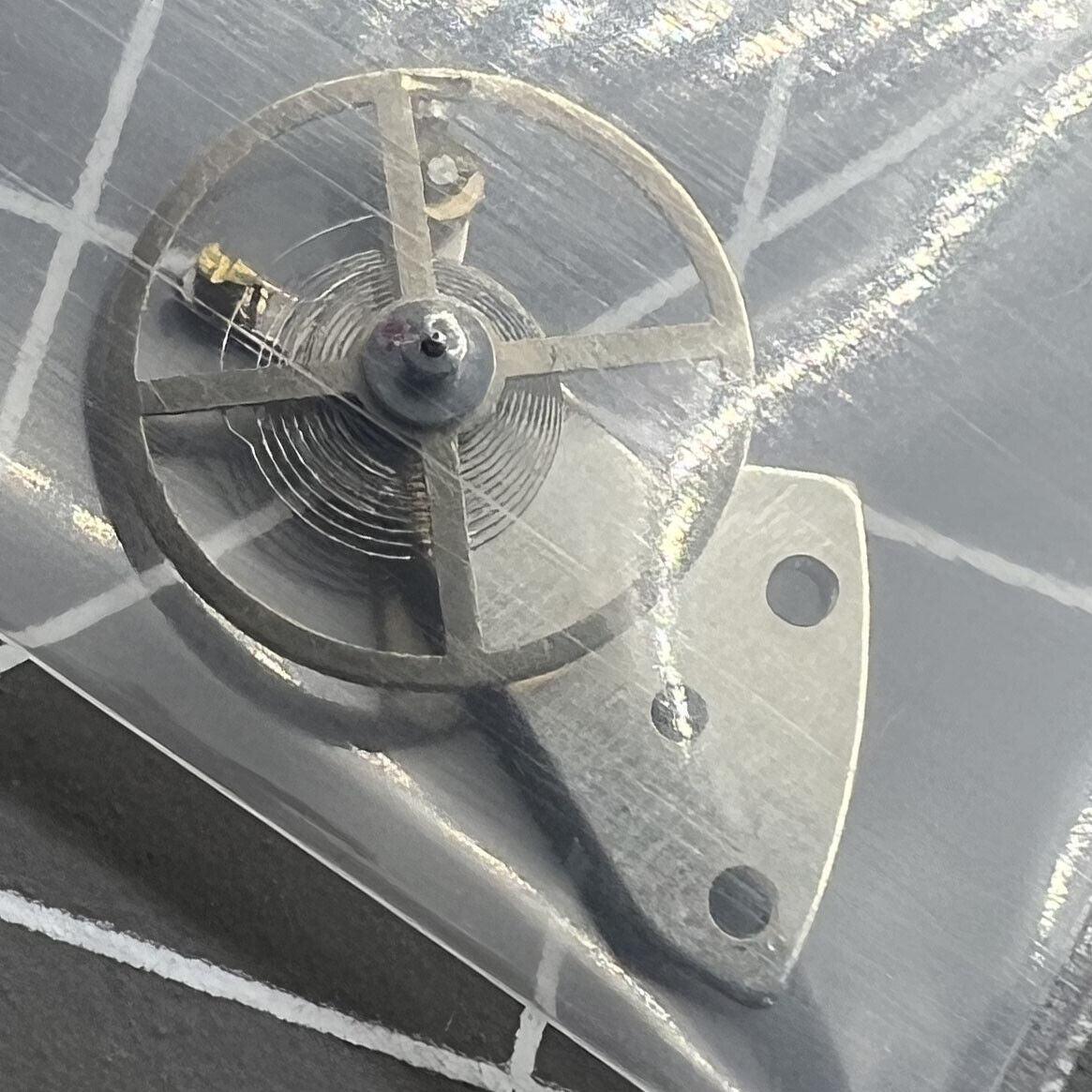 Complete balance wheel with splint for Mingzhu 2813 8205 watch movement, precision replacement part.