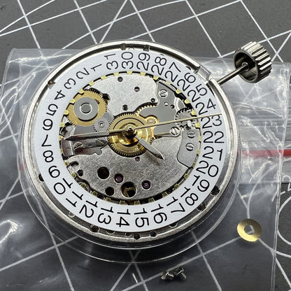 Mechanische Uhr mit einfachem Kalender und goldenem Rotor von Hangzhou, elegant und pr�zise.