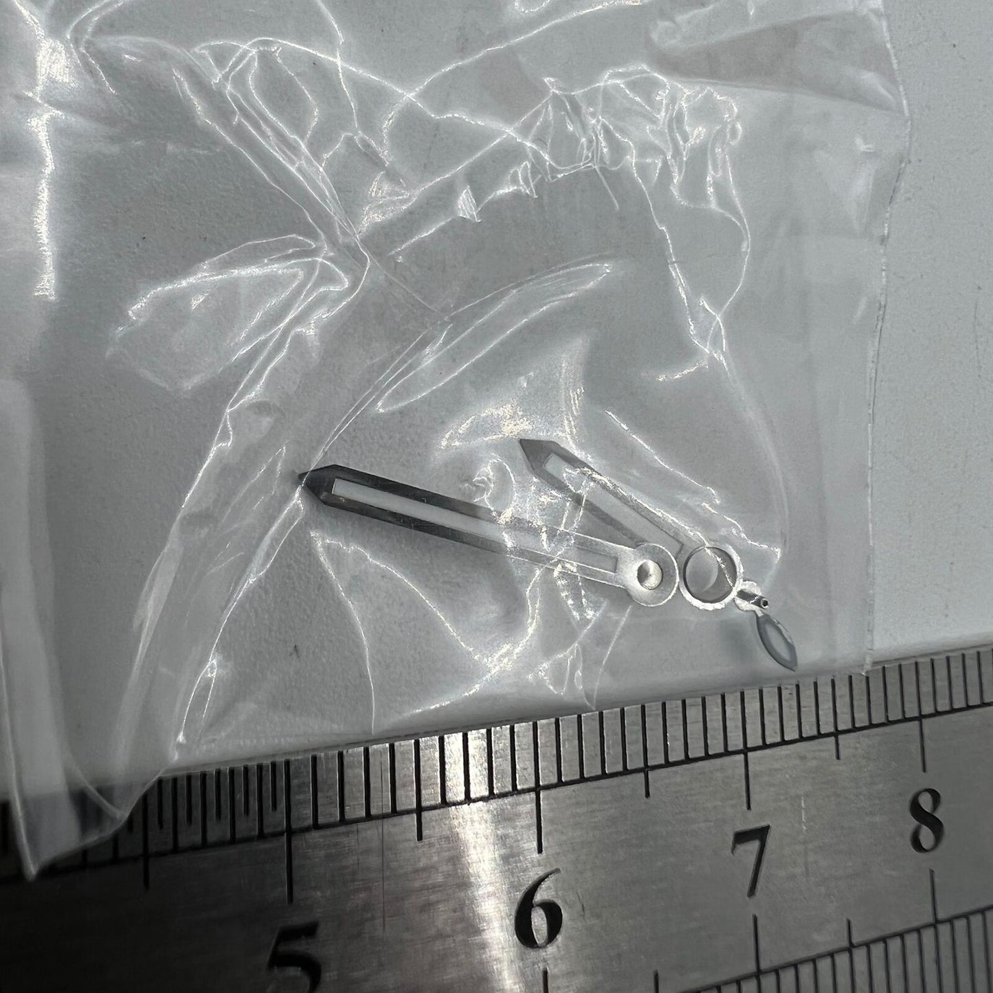 Silver arrow-shaped watch hands with green lume, compatible with ST3600, ETA6497 movements.