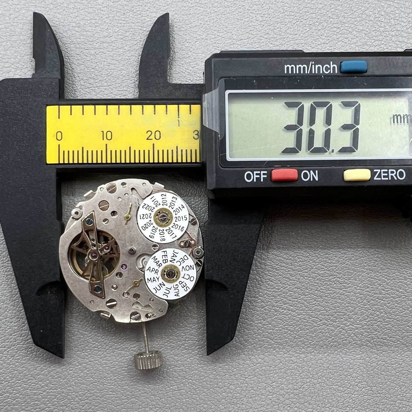 Seagull ST2503 automatic watch movement with mechanical mechanism and perpetual calendar features.