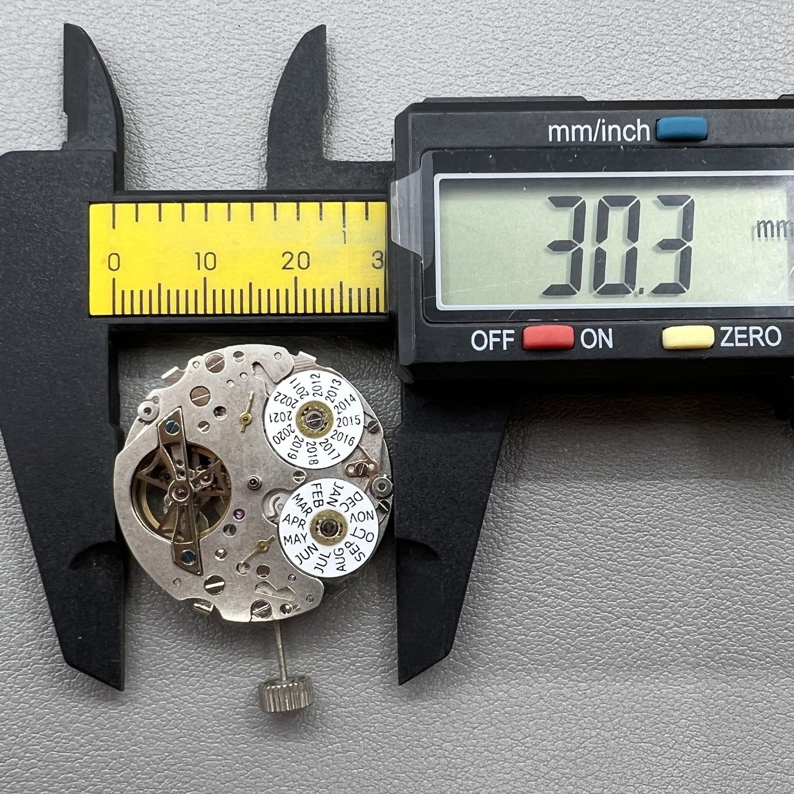 Seagull ST2503 automatic watch movement with mechanical mechanism and perpetual calendar features.
