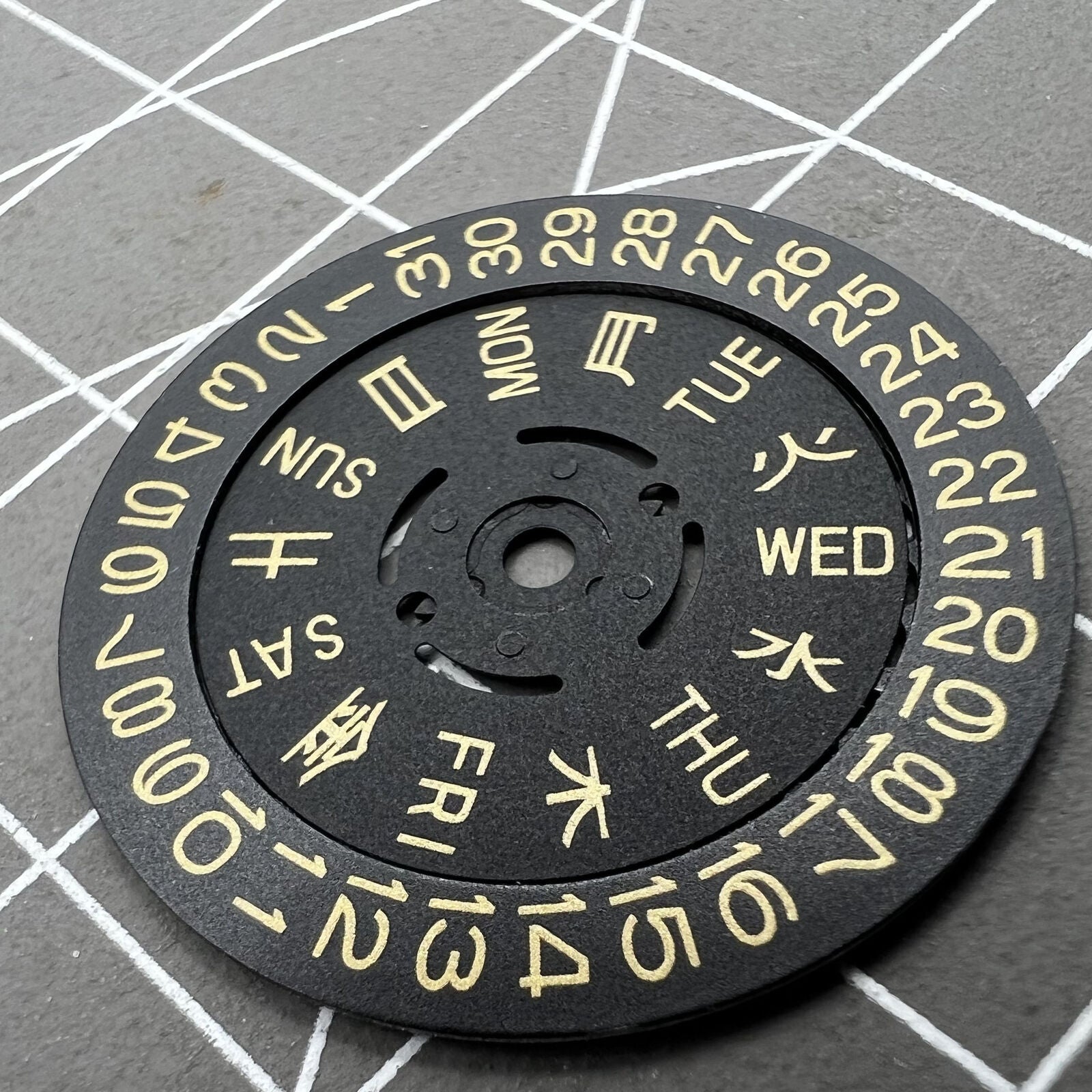 Black date disk with golden font for NH36 movement, date at 3 o'clock, crown at 3/3.8 position, watch accessory.