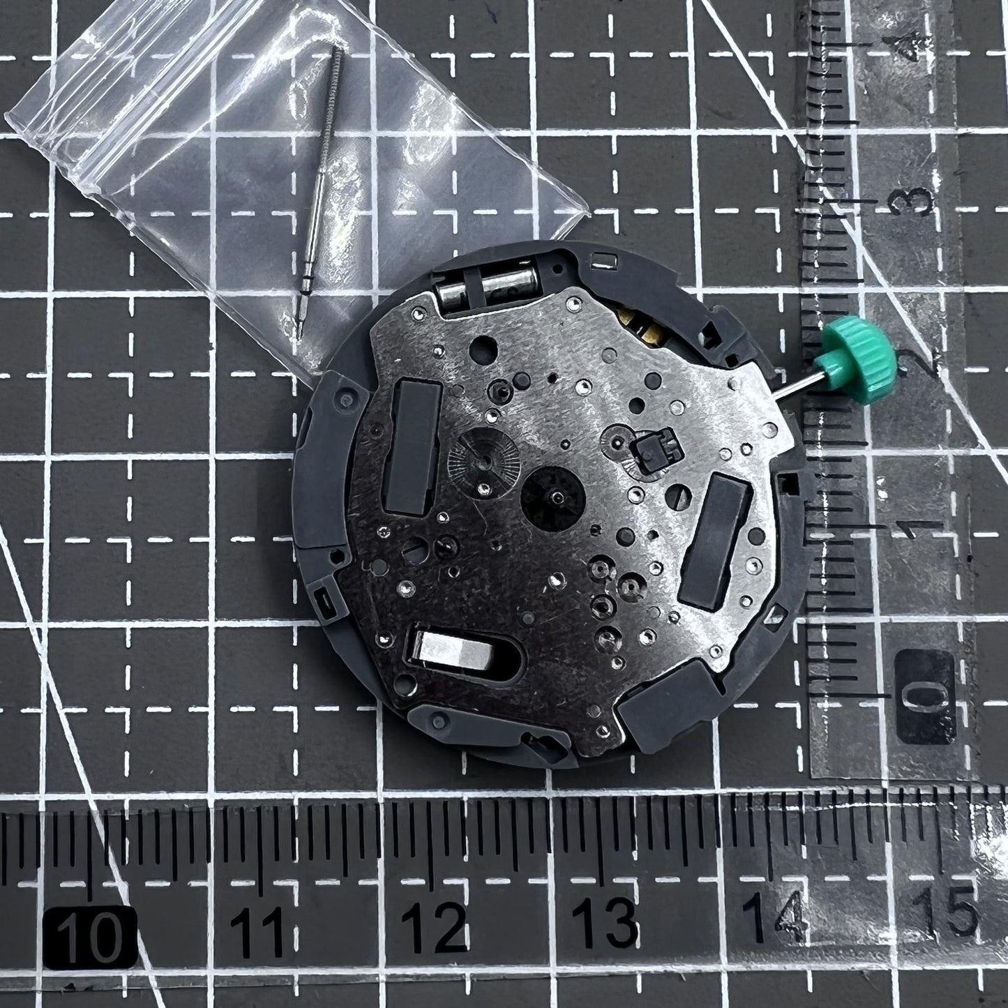 Miyota OS70 multifunctional quartz watch movement, no calendar, used condition, precise timekeeping accessory.