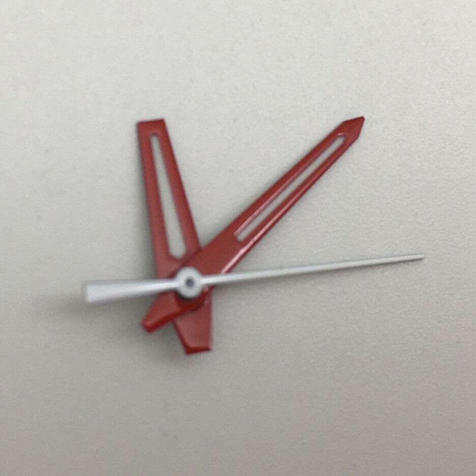 Red-trimmed watch hands with green luminous fill for Miyota 8215, 8205, DG2813 movements designed for precise timekeeping.