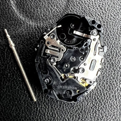 Hattori Epson PC21 quartz watch movement, reliable precision for wristwatch timekeeping.