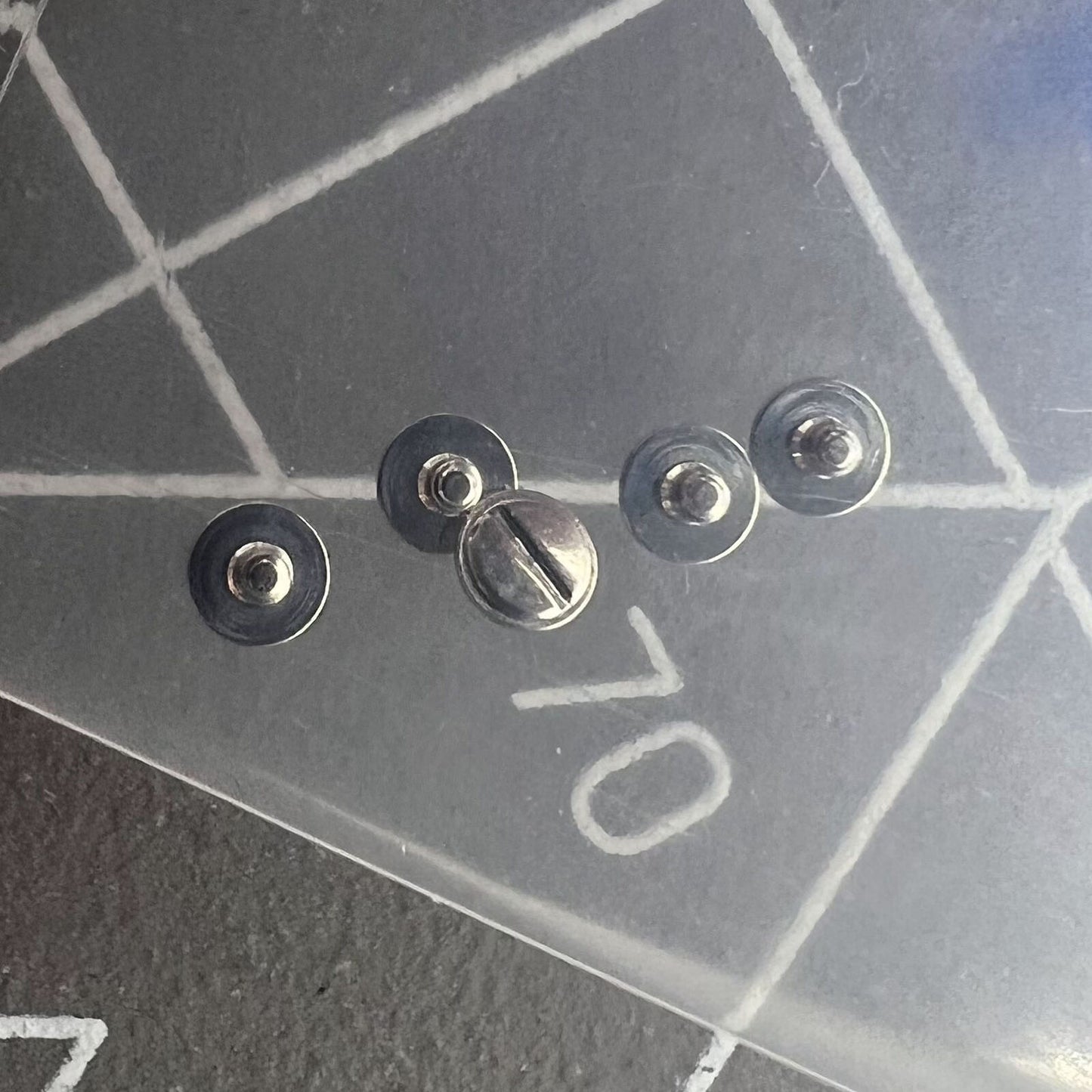 Vis argentées pour masse oscillante du rotor, adaptées au mouvement 7750 fabriqué en Chine