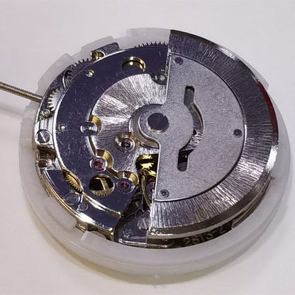 DG2813 Automatisches mechanisches Uhrwerk 8205 Ersatz Tag Datum Silber