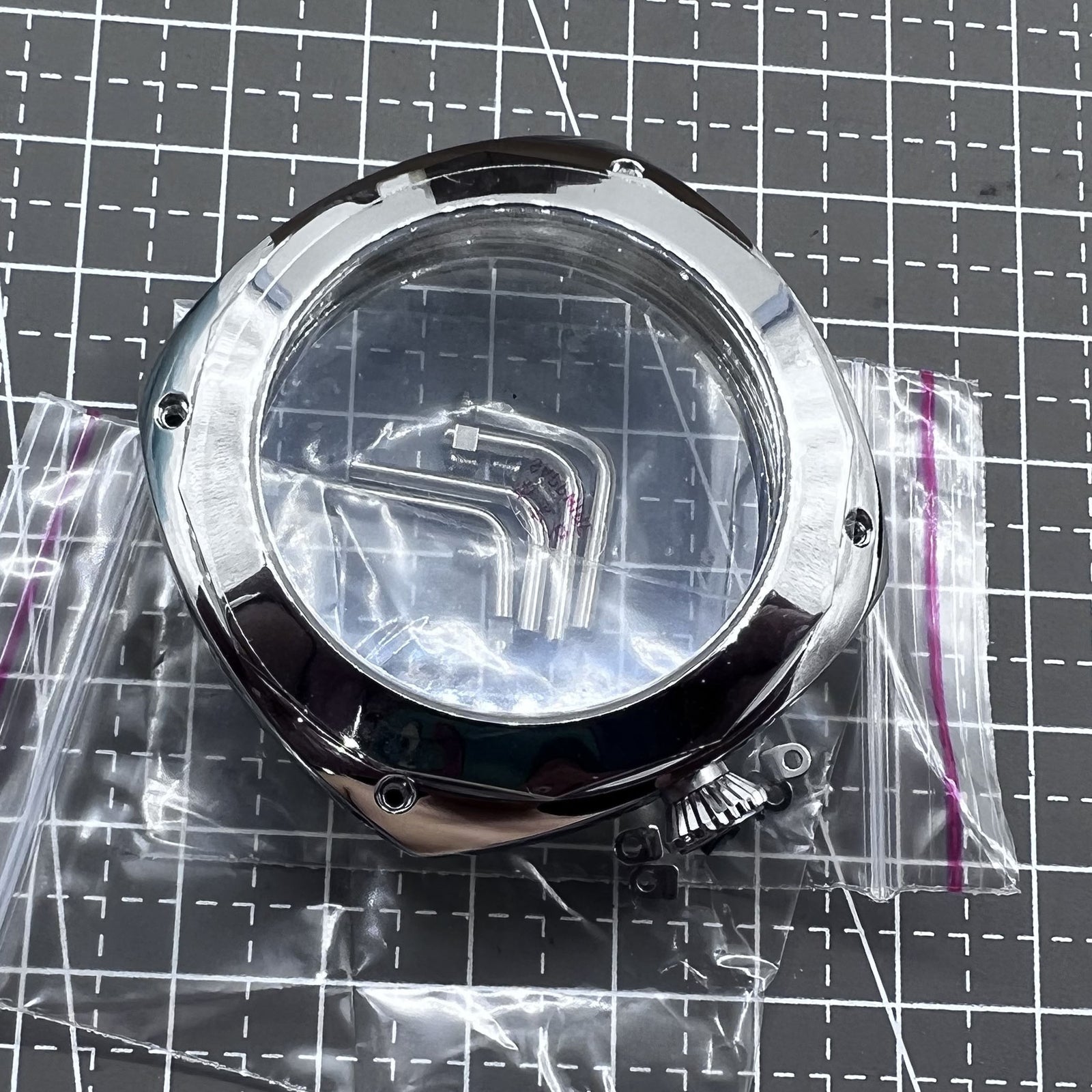 Uhrgeh�use 45mm aus kratzfestem Saphirglas und 16L Stahl, kompatibel mit ETA 6497/6498 Uhrwerken.