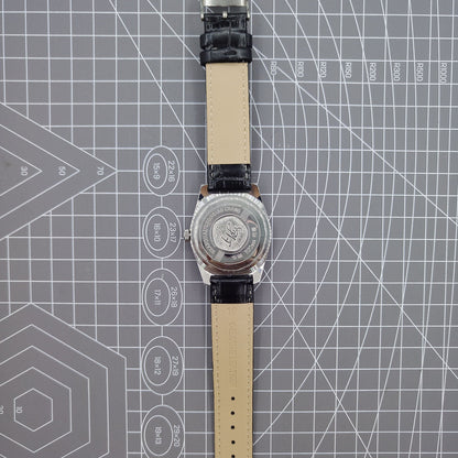 Shanghai Factory 38mm manual mechanical watch with white dial, 3 hands, 19 jewels, classic style accessory.