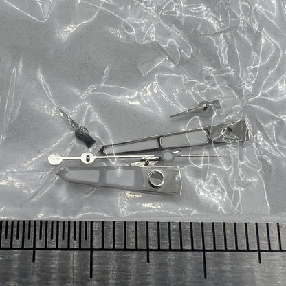 12,5 mm Uhrzeiger, grün leuchtend, silberner Rand für ISA 9232 Quarzwerk 
