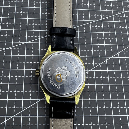 Shanghai Mechanische Herrenuhr 33mm mit goldenem Zeigerdetail und elegantem blauem Zifferblatt, klassisch und stilvoll.