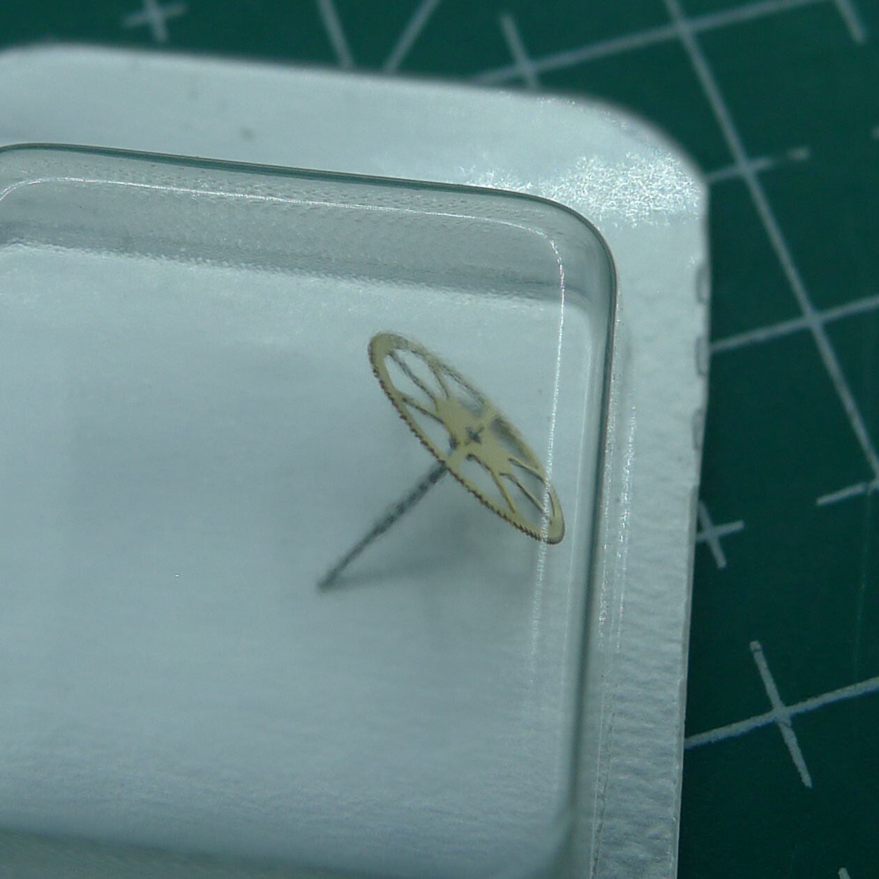 1. Wholesale Second Wheel H1, precise ETA 2824 watch movement replacement.  