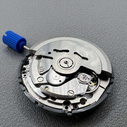 Seiko NH36 watch movement with white dial, bilingual Japanese-English day display, 3.8mm crown, reliable precision.