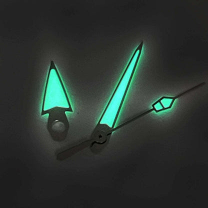 Vintage Zeigersatz with black finish, C3 green lume for NH34/NH35/NH36/NH38/NH39/NH70 movements by Zeigersatz brand.