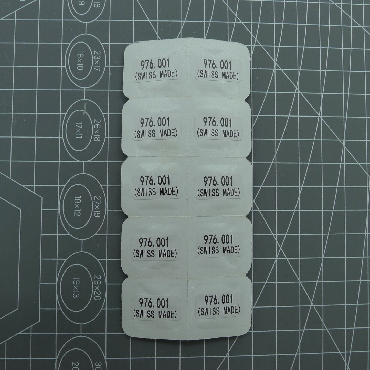 Battery fixing plate set for ETA976.001 quartz watch movement, durable 3-piece accessory.