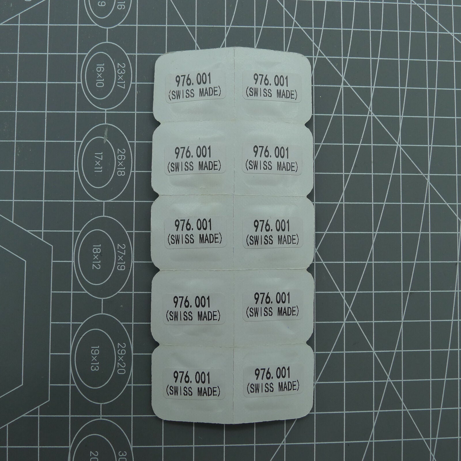 Battery fixing plate set for ETA976.001 quartz watch movement, durable 3-piece accessory.