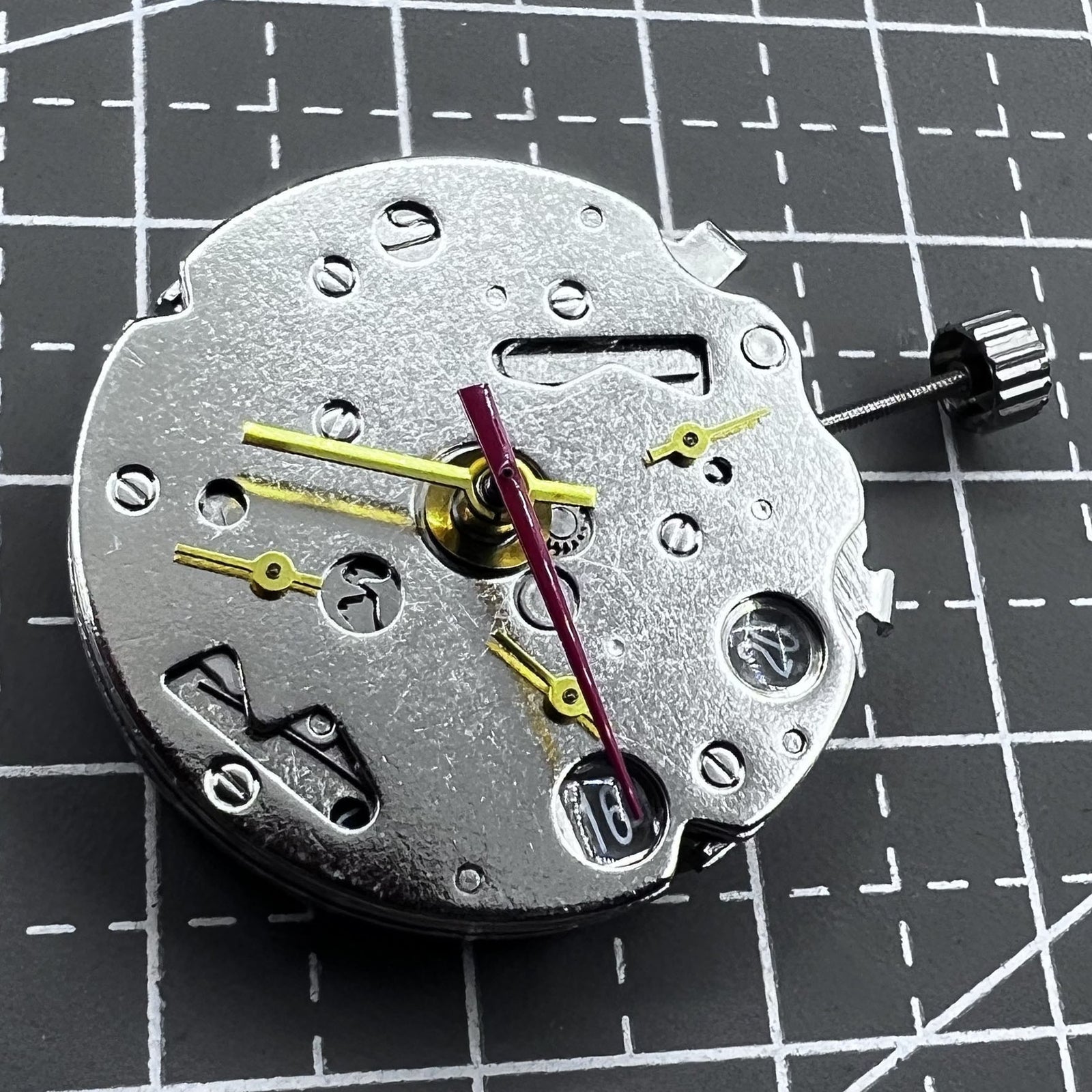 Seagull ST16 mechanische Herrenuhr mit schwarzem Zifferblatt, Datum bei 6 Uhr, 7 Zeigern und Kalenderfunktion.