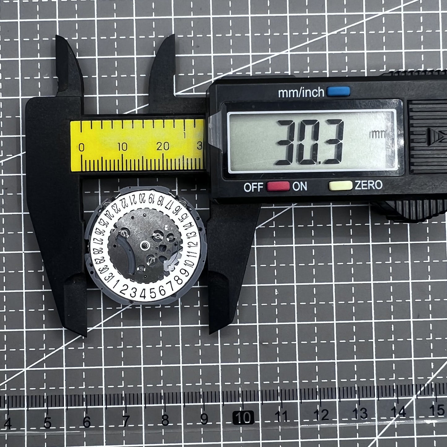 Japanisches Hattori QUARZ Uhrwerk Modell VK64 VK64A mit pr�ziser Zeitmessung f�r Uhrmacher