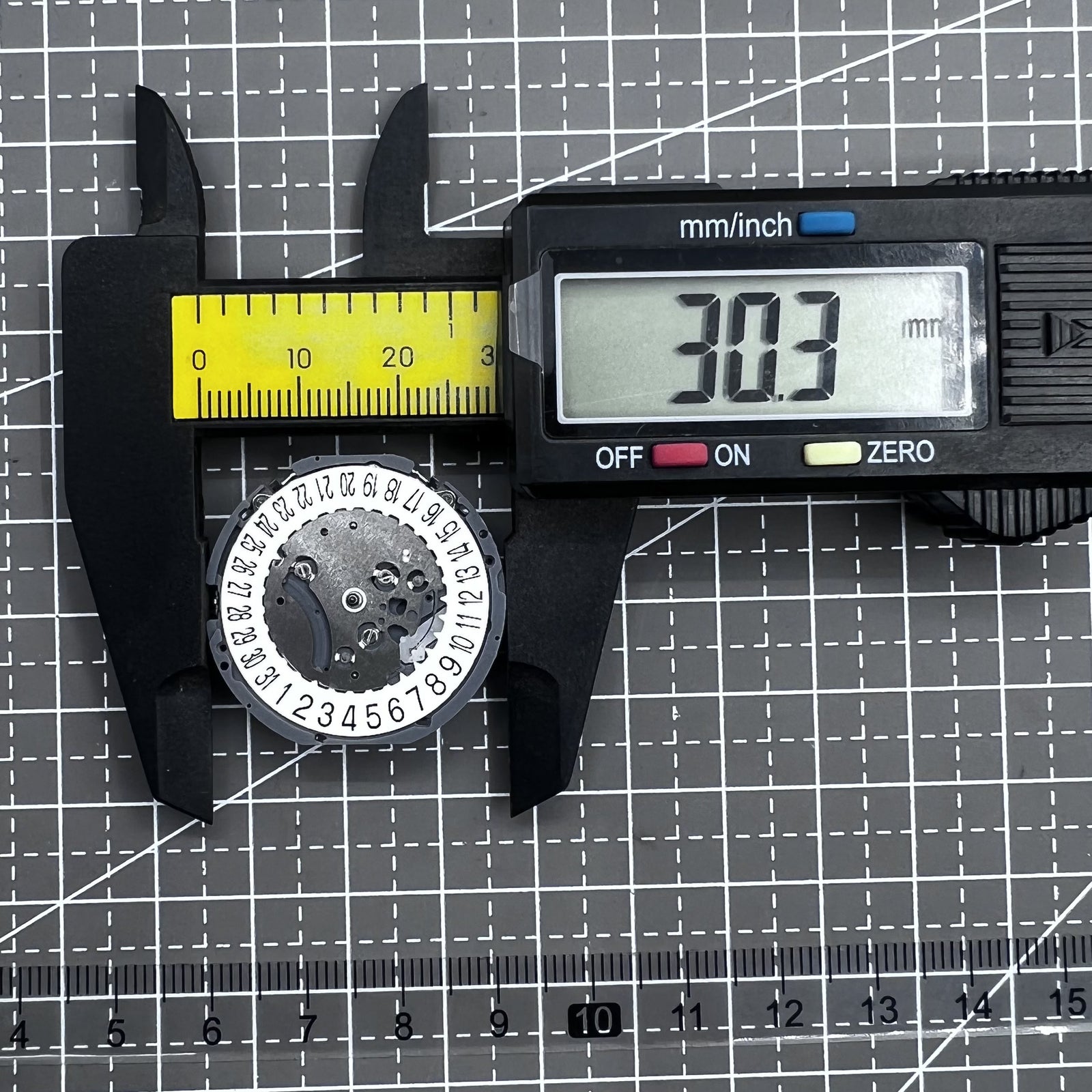 Japanisches Hattori QUARZ Uhrwerk Modell VK64 VK64A mit pr�ziser Zeitmessung f�r Uhrmacher