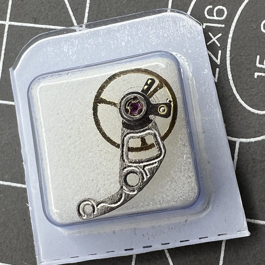 Balance wheel with silver splint for Hangzhou 2189 movement, precision watch accessory.