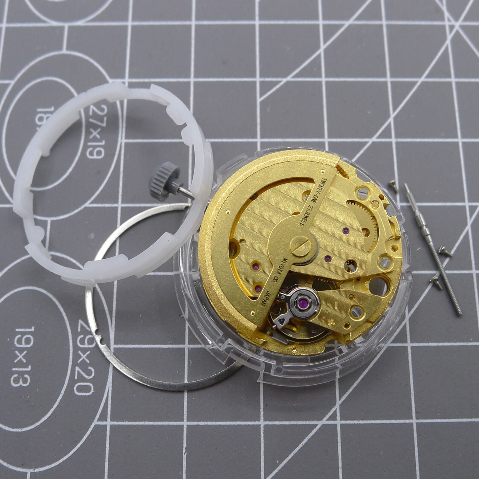 Gold-tone Miyota (CITIZEN) 82S0 mechanical watch movement with automatic precision engineering.