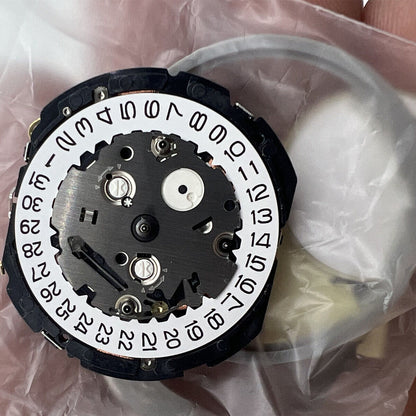 Hattori Epson YM26A quartz watch movement with precise Japanese craftsmanship and durability.