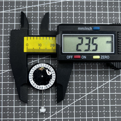 2 Stück Sunon PE81 Quarzuhrwerk mit 3 Zeigern und Datumsanzeige bei 3 Uhr