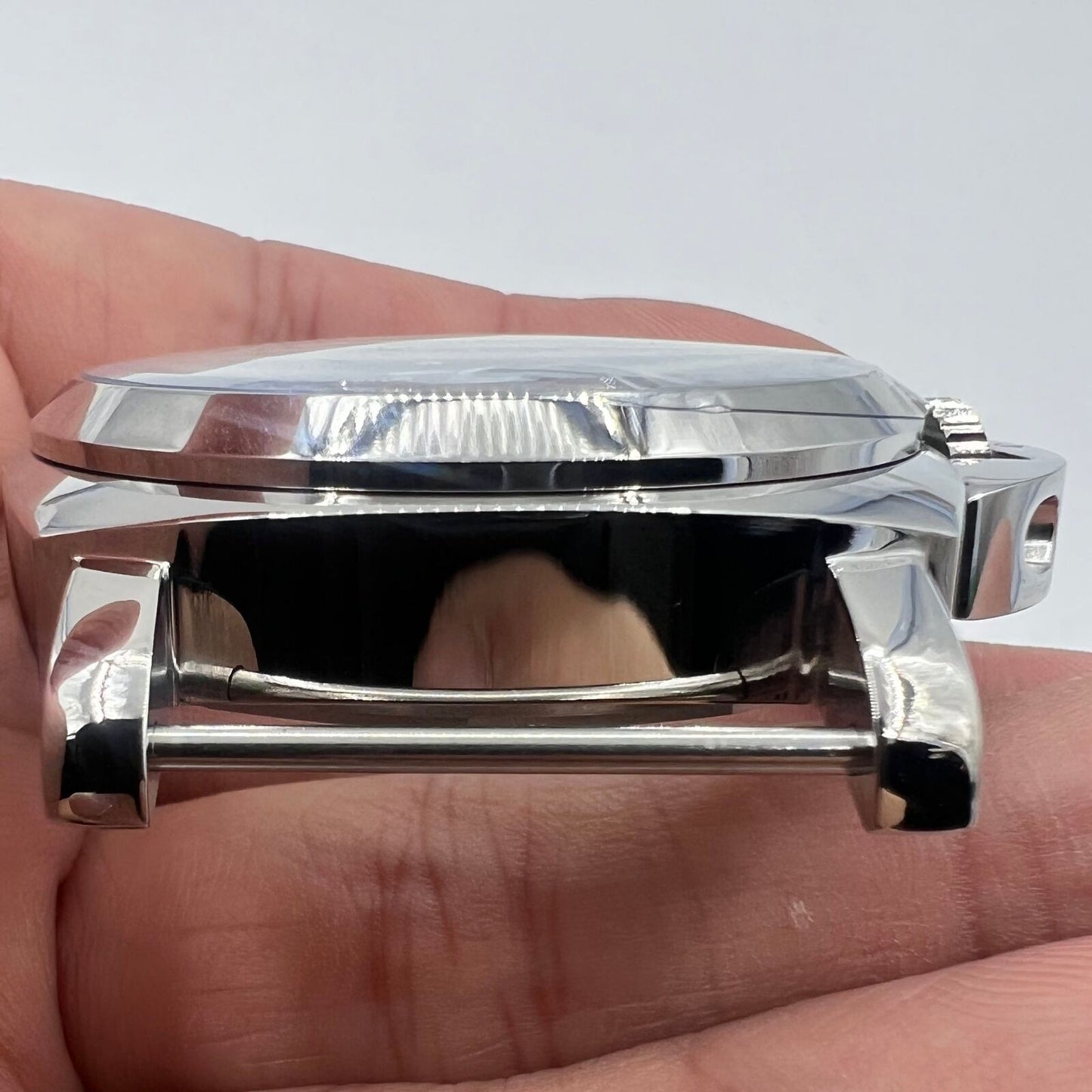 Polished 44MM stainless steel watch case, compatible with ETA6497/6498 and ST3600/ST3620 movements.