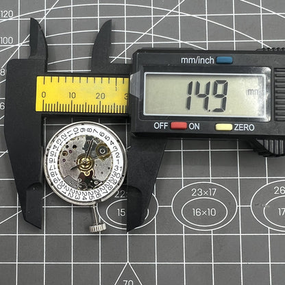 Hangzhou Golden Rotor mechanical watch movement with single calendar window, showcasing precision engineering and elegant design.