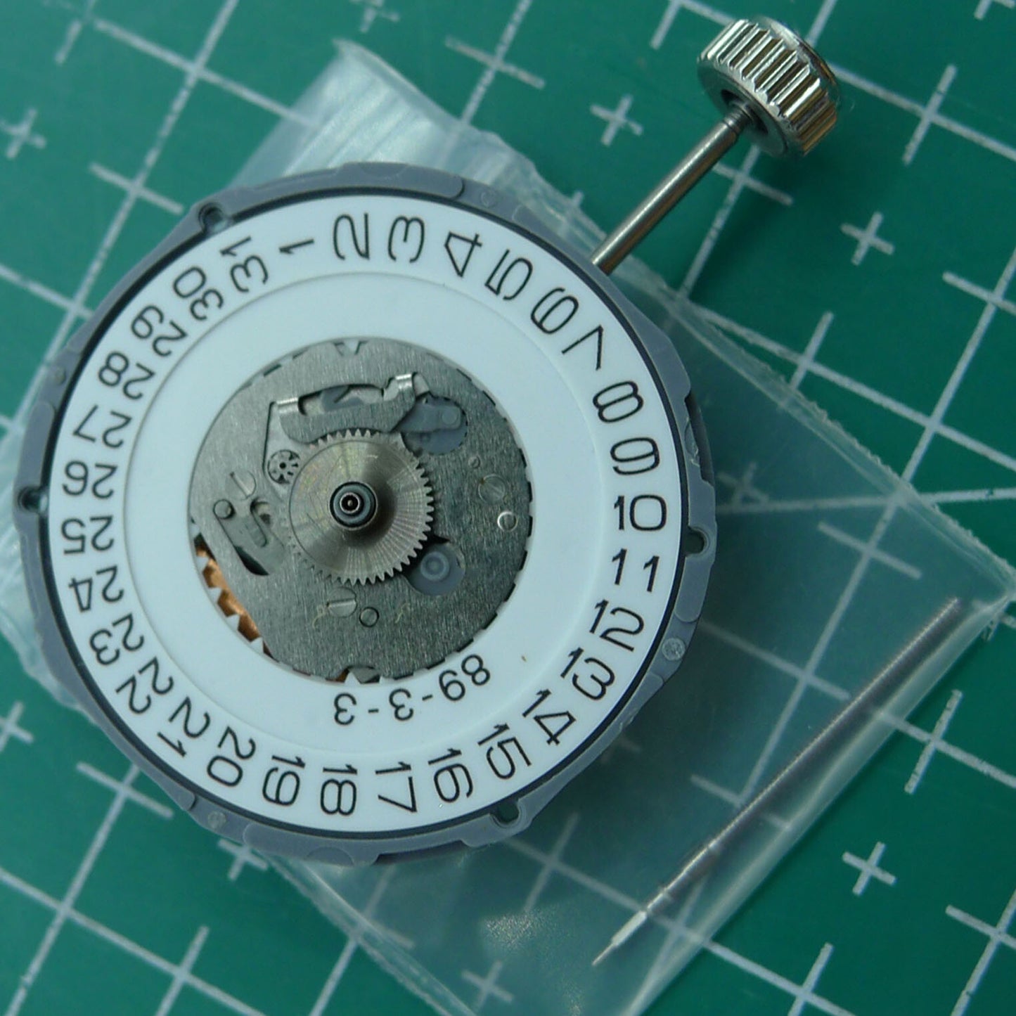 Miyota 6M17 quartz watch movement, 3 hands, Japan-made, for precise watch repairs and replacements.