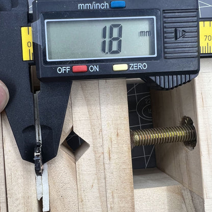 Epson TMI VX10A quartz watch movement with 2 hands, precise timekeeping for repair and replacement.