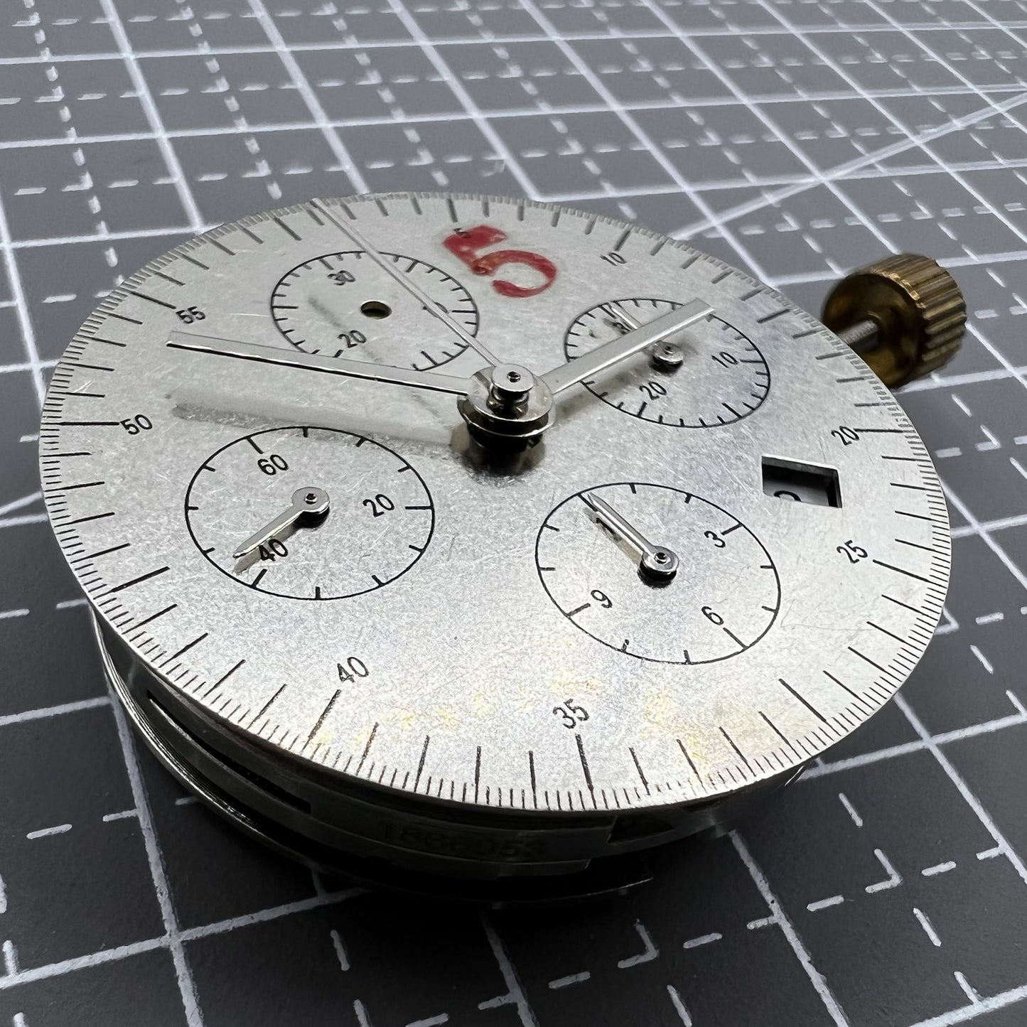 Dandong Automatisches Mechanisches Uhrwerk Model 7753 Kleine Sekunde bei 9 Uhr Mechanismus