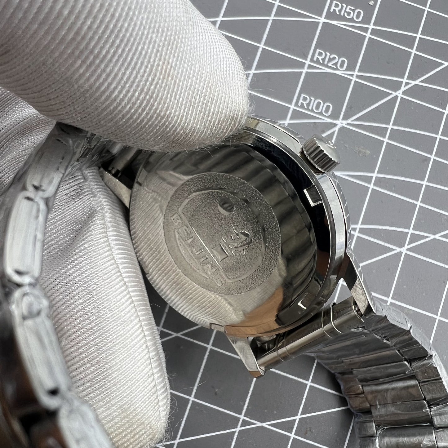 Montre mécanique manuelle Beijing Double Rhomb argentée de 36 mm, boîtier argenté, clou argenté