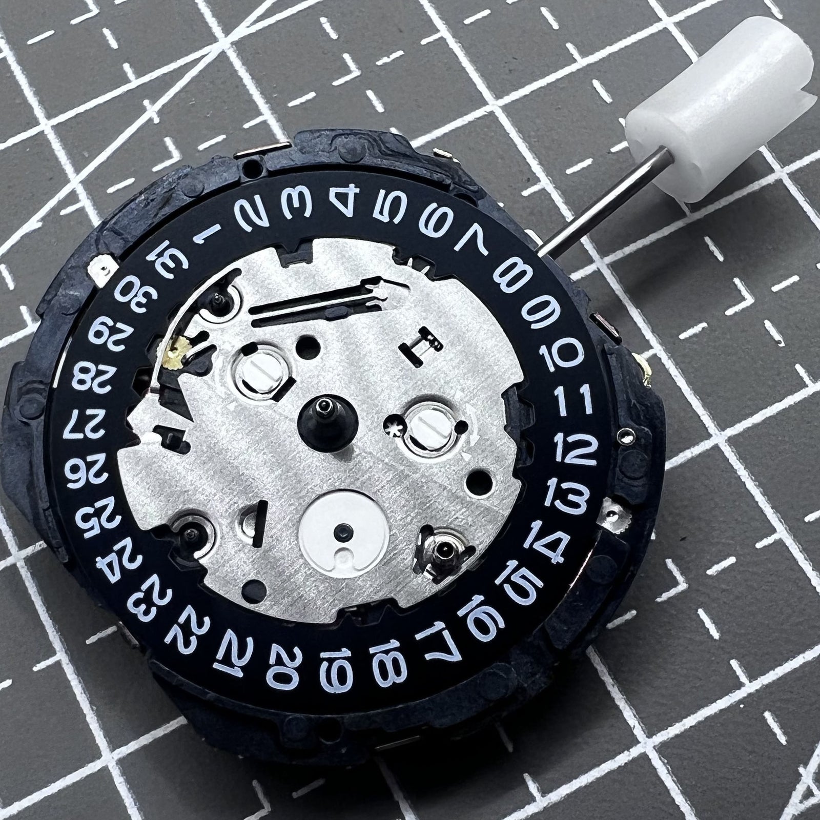 Seiko Quartz 7T92A watch movement, high-precision Japanese craftsmanship for reliable timekeeping.