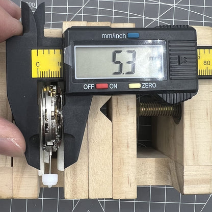 Automatisches mechanisches Uhrwerk Shanghai 7750 mit schwarzem Zifferblatt kleine Sekunde bei 9 Uhr Wochentag Datum