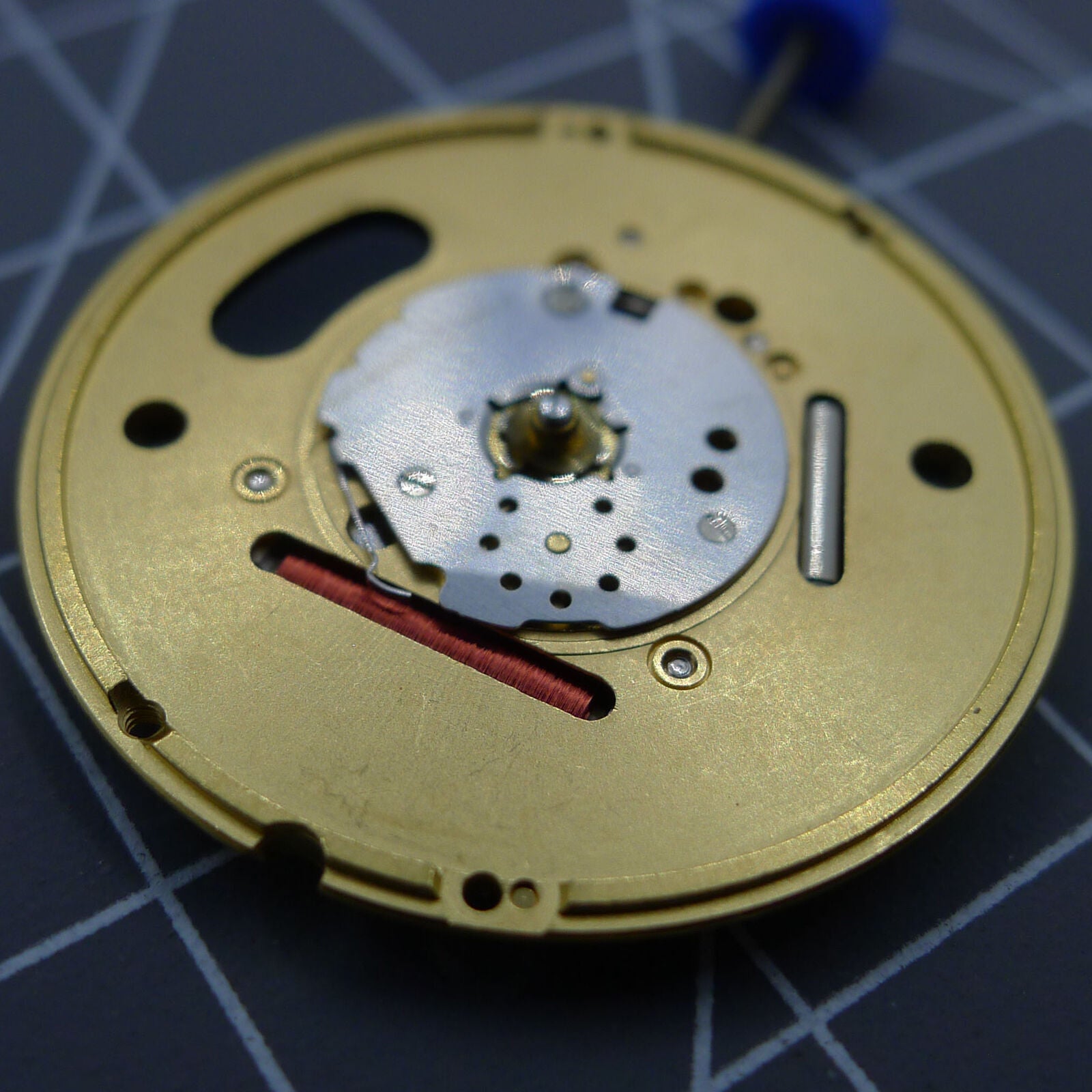Swiss Made ETA F06.101 quartz watch movement with 2 hands, precise timekeeping for watch accessories.