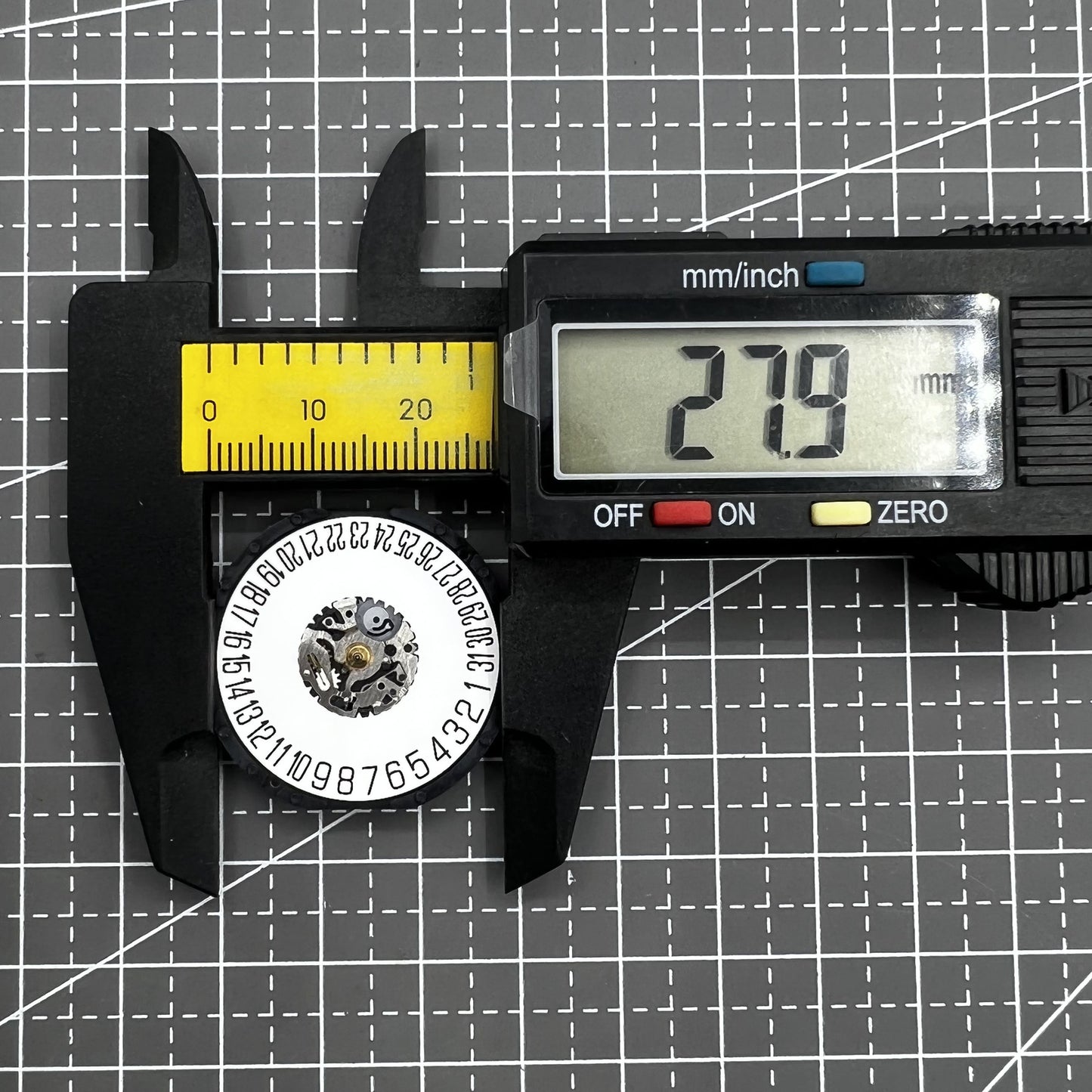 2 Stück Hattori Epson TMI VX62 VX62E Quarz Uhrwerk mit Krone