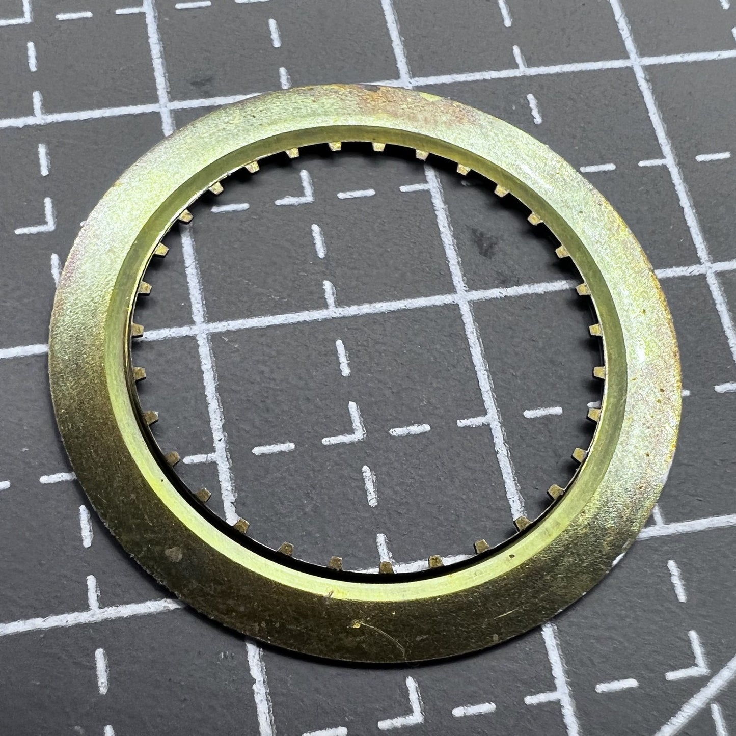 Wei�e Datumsscheibe mit schwarzer Schrift, Datum bei drei Uhr, passend f�r ETA2836 Uhrwerk, hochwertige Pr�zision.