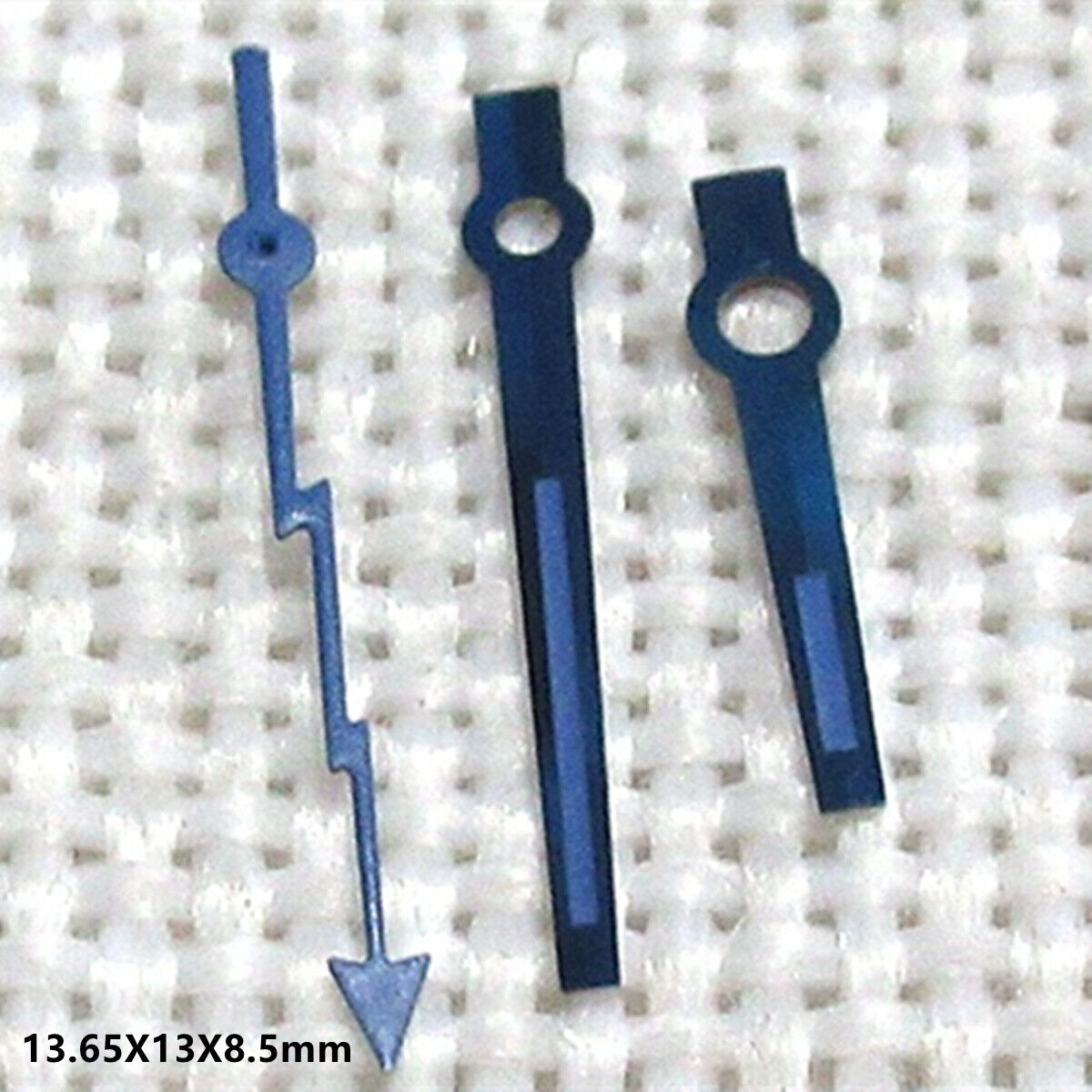 Blue-trimmed green lume watch hands for 3235 mechanical movement, enhancing visibility and style.