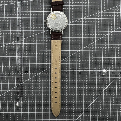 33mm Shanghai manual mechanical watch with single calendar, 17 jewels, shock-resistant design by Shanghai brand.